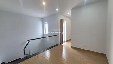 Cho thuê nhà Rio Vista 18tr gần Gia Hòa, Đỗ Xuân Hợp 150m2 3 lầu 4PN, gara. LH 0901 193 ***