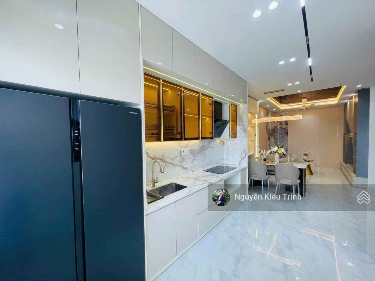 Kiều Trinh - chốt trước tết căn hộ 71m² nội thất mới, giá 3,65 tỷ tại Viễn Triều