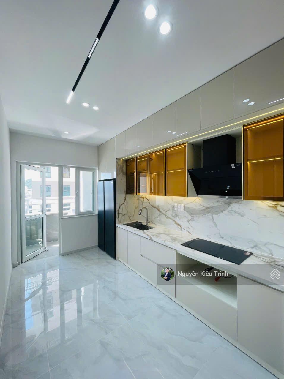 Kiều Trinh - chốt trước tết căn hộ 71m² nội thất mới, giá 3,65 tỷ tại Viễn Triều