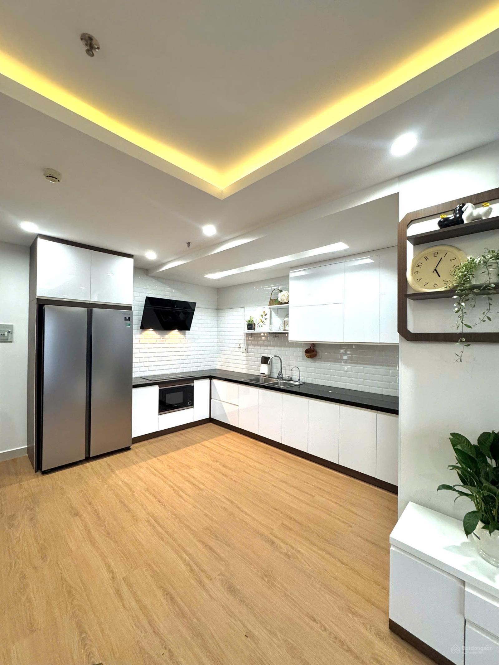 Bán căn hộ góc thoáng 2 mặt tiền view Cao Bá Quát chung cư CT2 VCN Phước Hải chỉ 4 tỷ 1