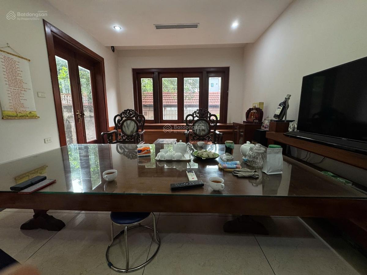 Bán biệt thự KĐT Dịch Vọng mặt phố Thọ Tháp cực đẹp 189m2 85 tỷ không lỗi gì