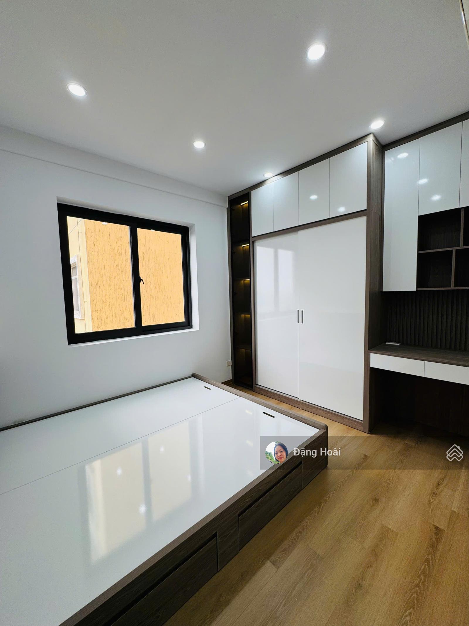 Căn góc sổ đỏ sống giữa bán đảo Linh Đàm 59m2 ful đồ mới