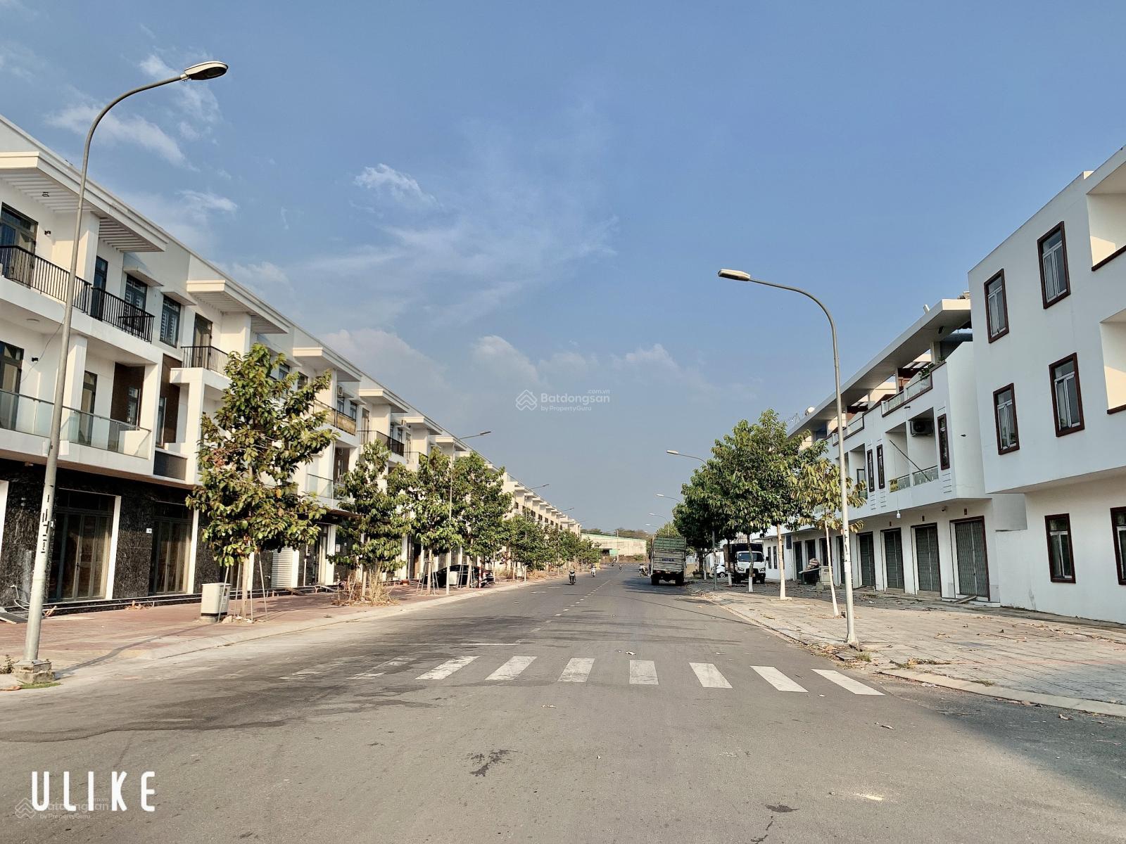 Nhà phố giá rẻ tại khu đô thị Bàu Xéo - TT. Trảng Bom, 90m2, giá 2 tỷ 800 triệu. LH: 0934 828 *** Nhà phố giá rẻ tại khu đô thị Bàu Xéo - TT. Trảng Bom, 90m2, giá 2 tỷ 800 triệu. LH: 0934 828 ***