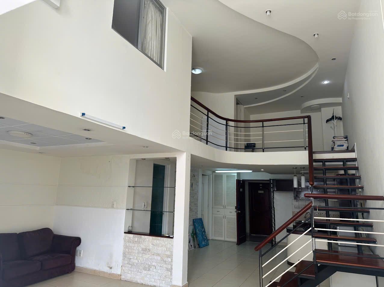 Cần bán duplex Sky Garden 1, PMH, Q7, 121m2, 7tỷ, 3PN 2WC, nội thất cơ bản, khu an ninh, thân thiện