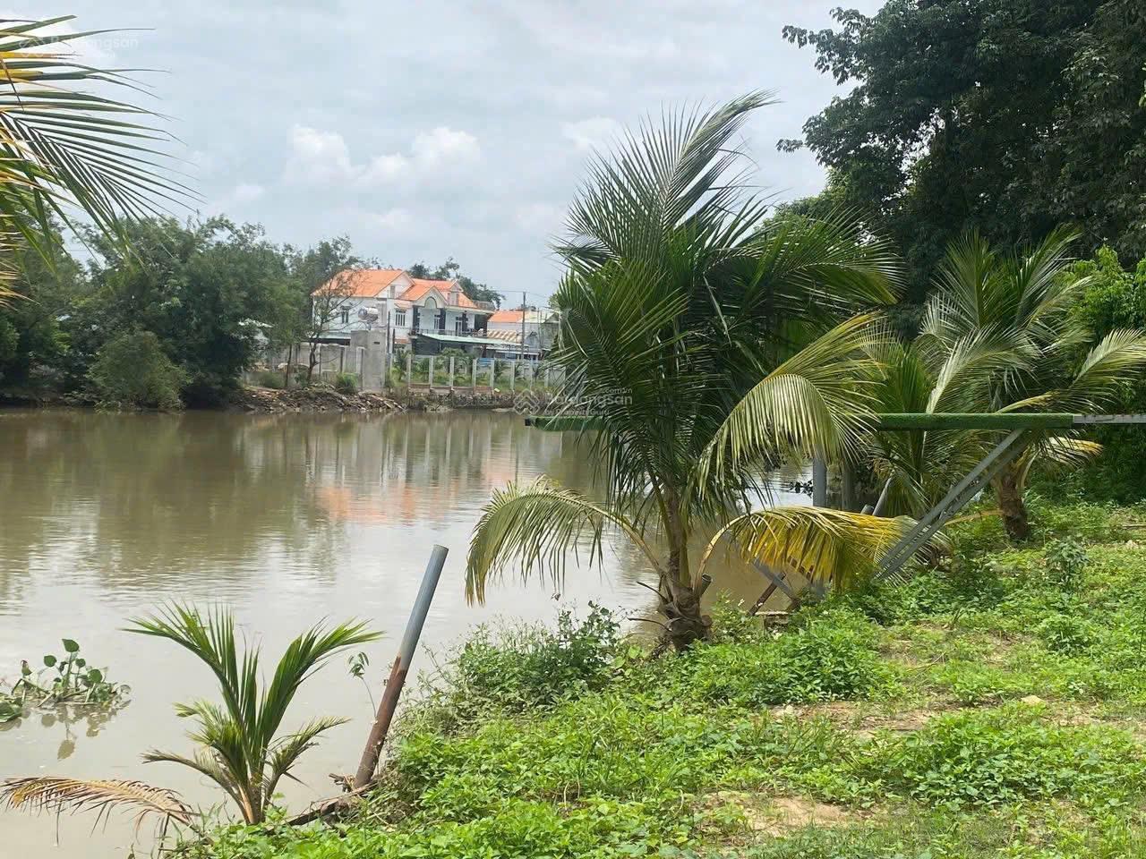 Khu đất view sông Tân Hạnh, Biên Hoà, phù hợp làm khu nghỉ dưỡng, trang trai, 9,600m2, 2.000m2 thổ Khu đất view sông Tân Hạnh, Biên Hoà, phù hợp làm khu nghỉ dưỡng, trang trai, 9,600m2, 2.000m2 thổ