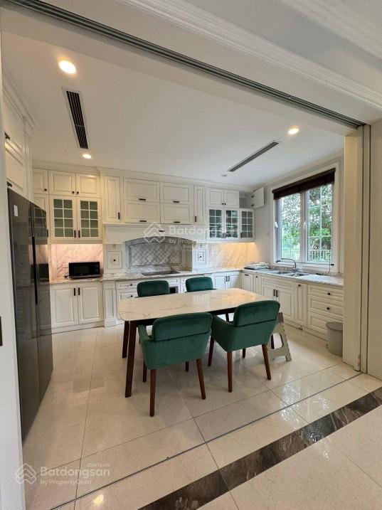 Bán Nhanh Căn Biệt Thự Vị Trí Đẹp Diện Tích 170m2 Vinhomes Riverside Giá 48 Tỷ Liên Hệ 0899 583 ***