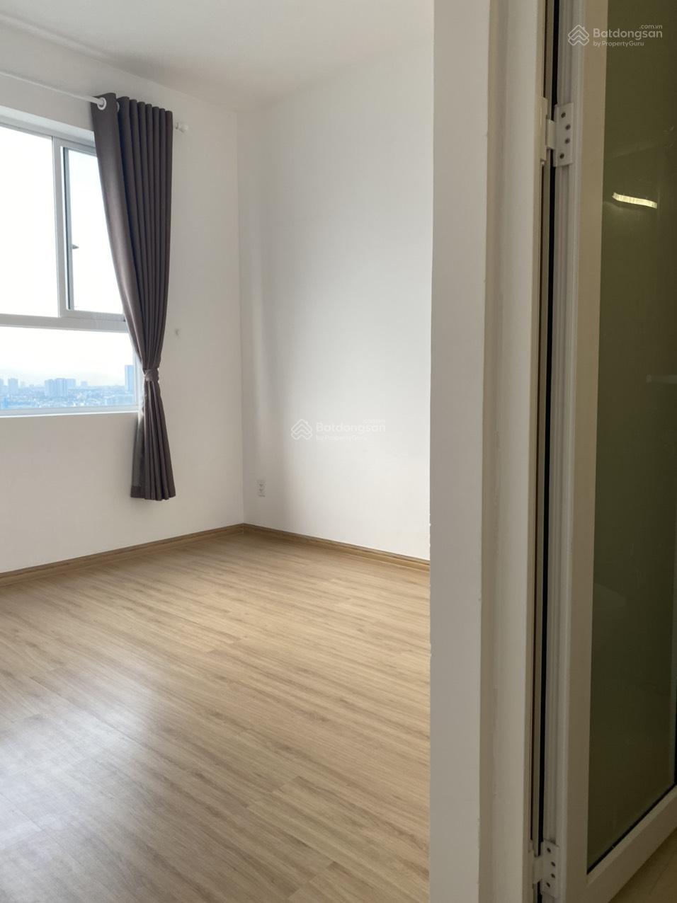 cho thuê căn 2pn 2wc nhà trống căn góc thoáng mát,alo 0915 479 ***