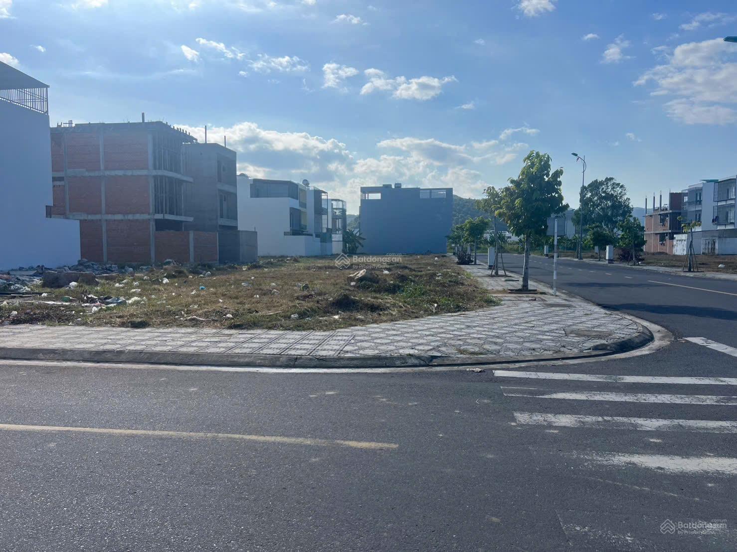 Bán lô góc 2 mặt tiền đường 16m KĐT Nam Vĩnh Hải, Nha Trang - 125m2 - giá 48,5 tr/m2 Bán lô góc 2 mặt tiền đường 16m KĐT Nam Vĩnh Hải, Nha Trang - 125m2 - giá 48,5 tr/m2