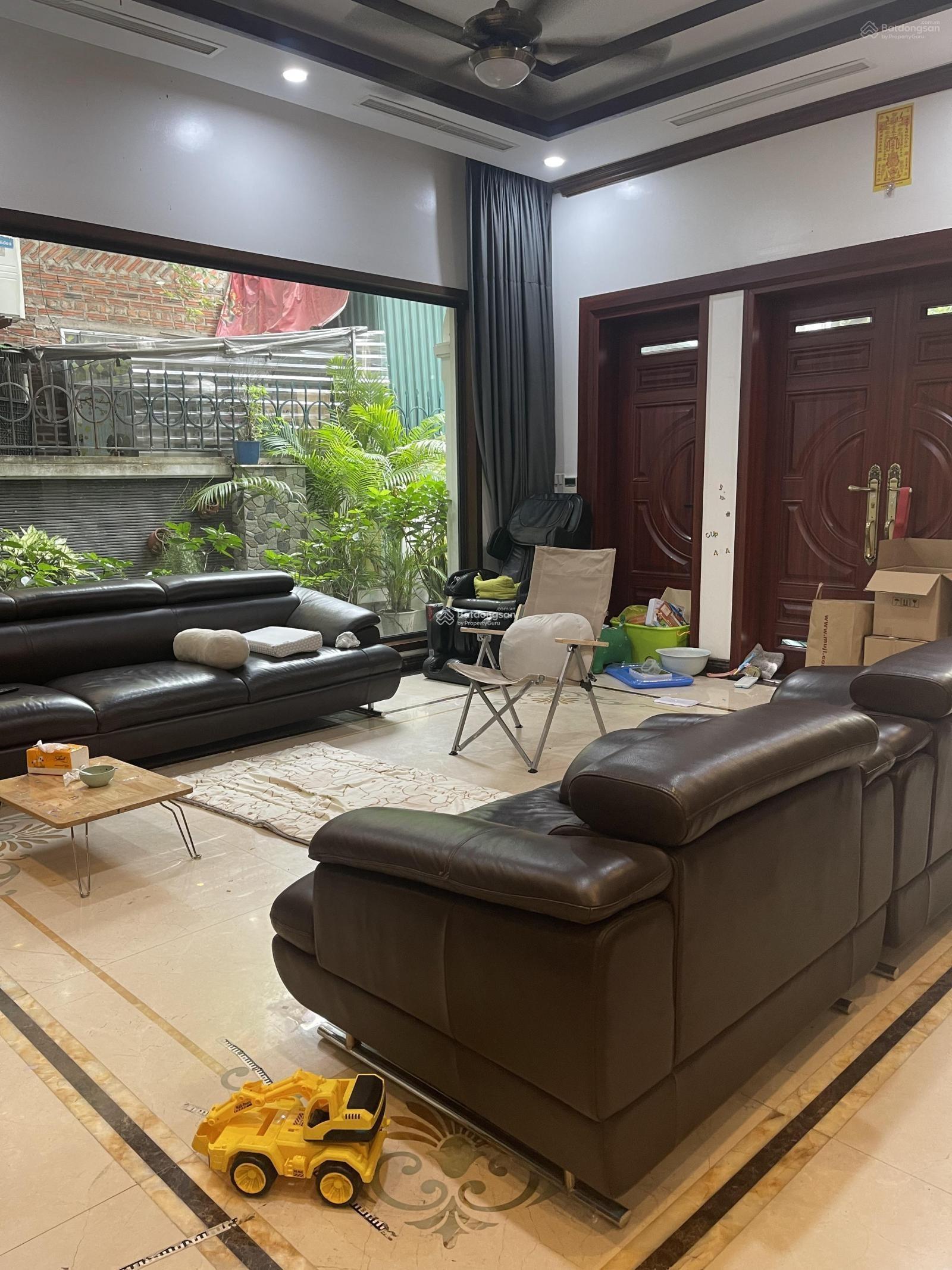 Cần Bán Căn Biệt Thự Siêu Đẹp BC Hướng Nam KĐT Việt Hưng Diện Tích 166m2 Giá 46,5 Tỷ - 0899 583 ***