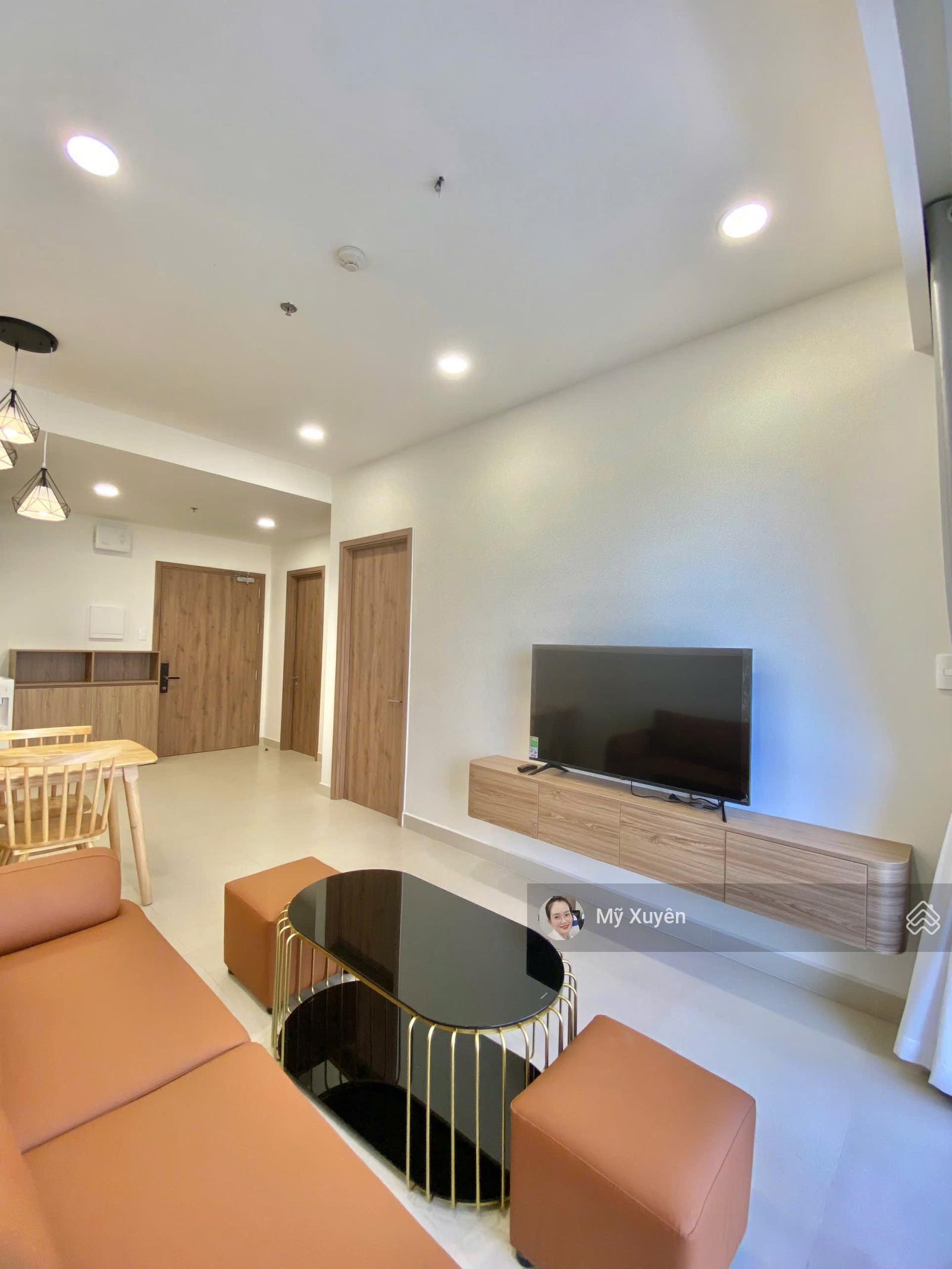 Bán CH full nội thất - 2PN - tầng trung - view hồ bơi - giá rẻ