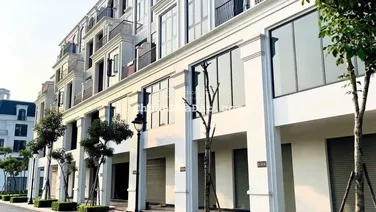 Bán liền kề hướng đông nam khu Anh Quốc dự án Hinode Royal Park. Dt 100m2 giá 17,3 tỷ. 0966 761 ***