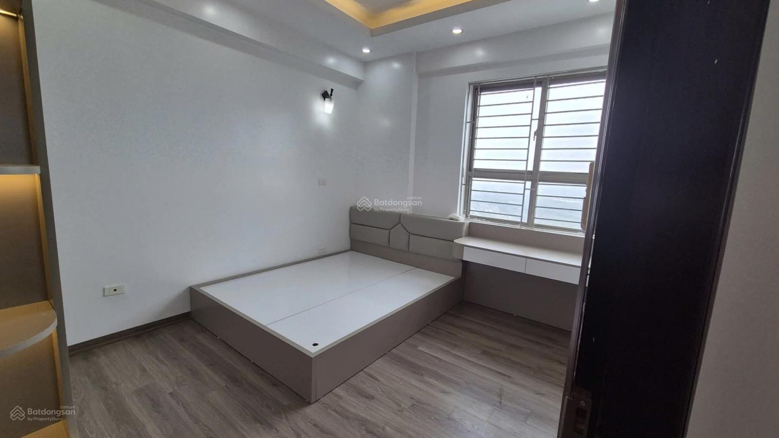 BÁN GẤP CĂN GÓC 70m CT4 KĐT XA LA HÀ ĐÔNG
Diện tích: 70m
Thiết kế: 2 phòng ngủ 2 vệ sinh,sđcc.