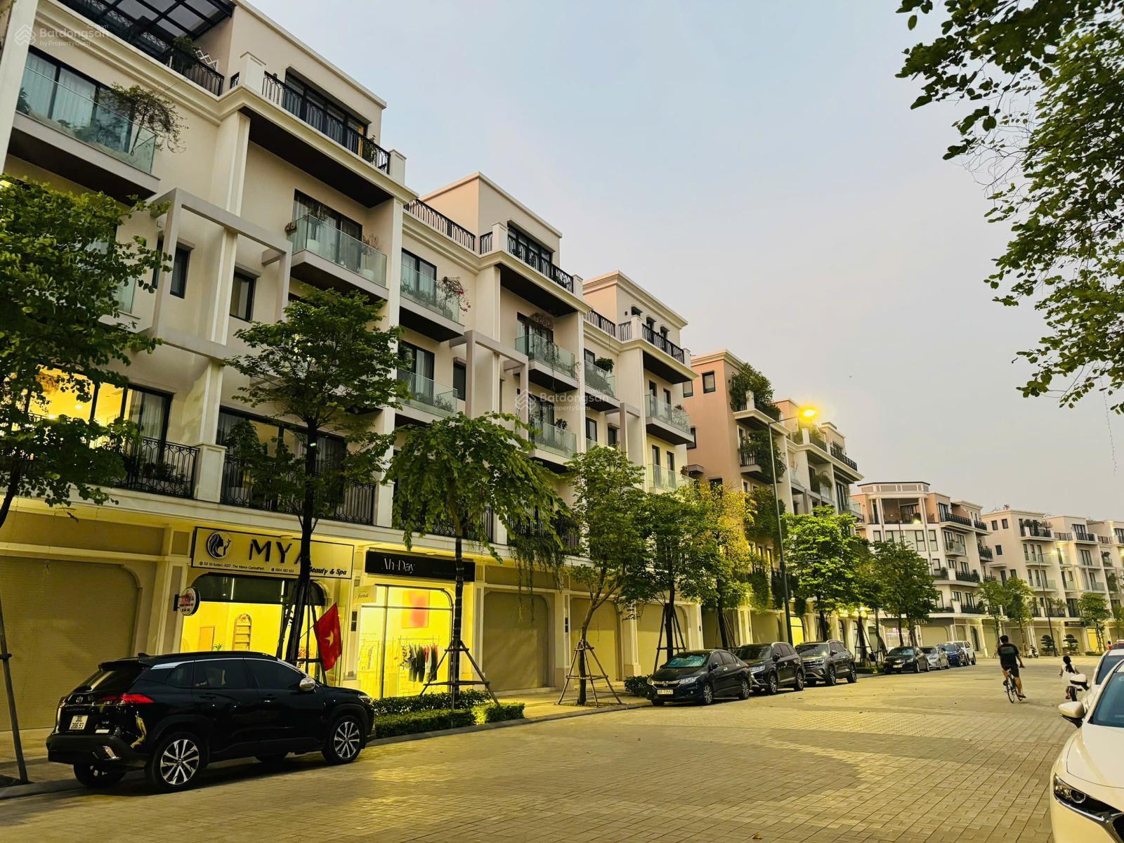 Chủ nhà thiện chí bán căn liền kề THE MANOR CENTRAL PARK 80m2 full đồ cao cấp xem nhà 24/7