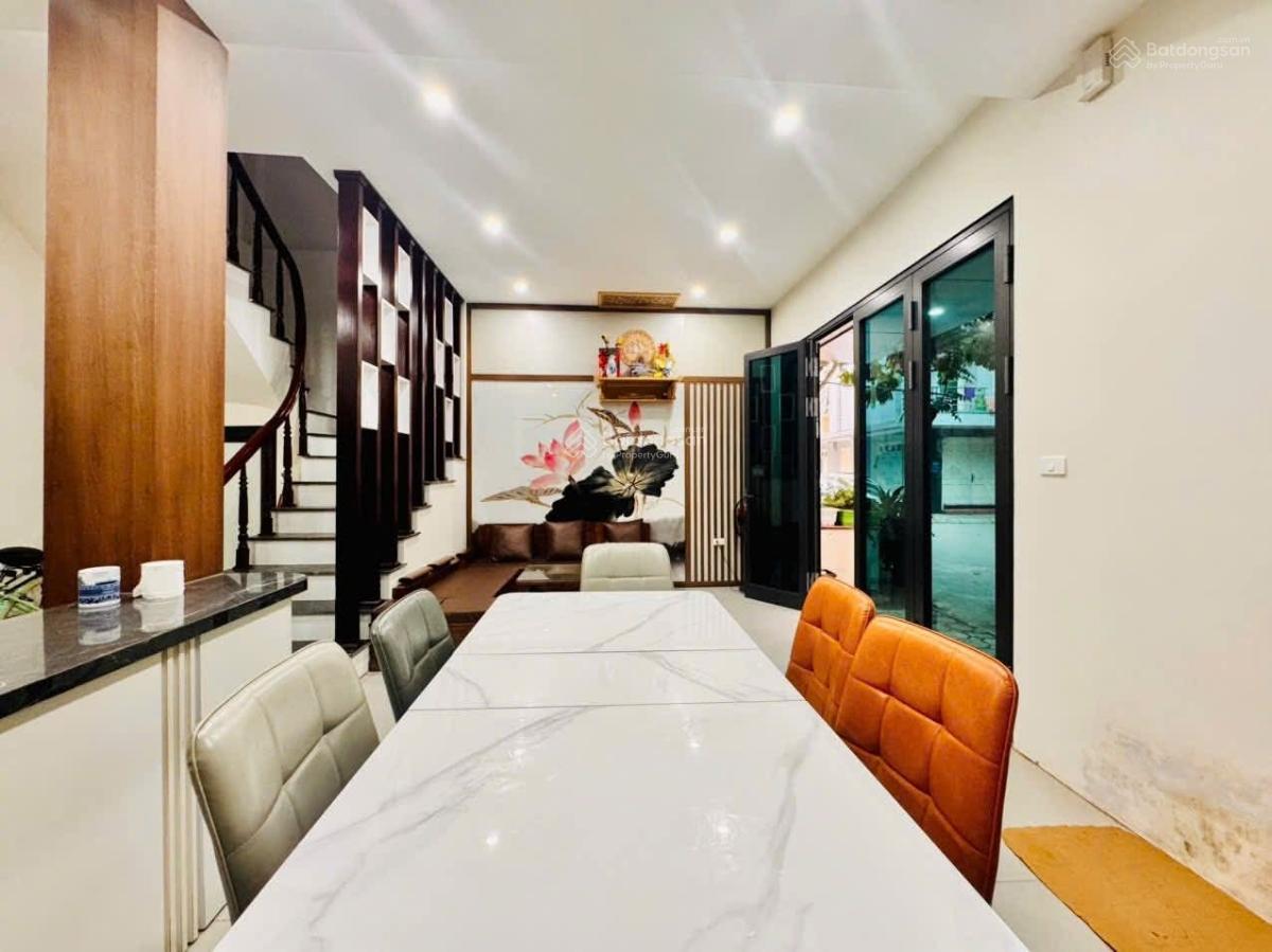 Duy nhất! Chỉ nhỉnh 10 tỷ có ngay nhà phố Hoàng Văn Thái, DT 37m2, 5 tầng thang máy, full nội thât