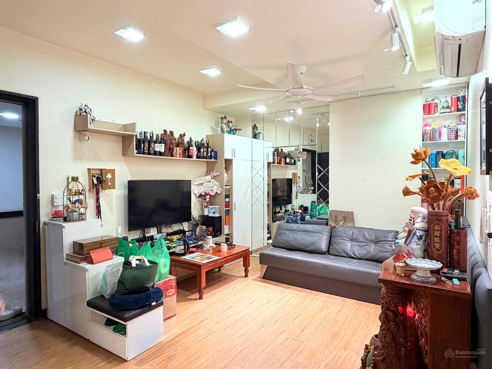 Căn 66m2 (3pn2wc) Q. Bình Tân, nội thất, sổ hồng sẵn, thanh toán 950tr ở ngay Căn 66m2 (3pn2wc) Q. Bình Tân, nội thất, sổ hồng sẵn, thanh toán 950tr ở ngay