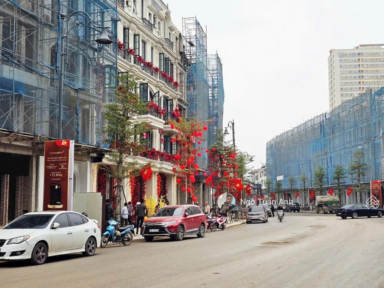 Em Tuấn Anh bán liền kề Đông Nam xây 5 tầng, trục đường thông - ô tô tránh