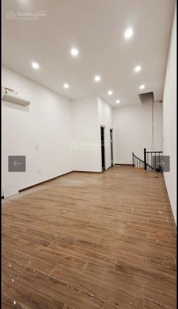 Bán nhà 2 tầng, hẻm xe tải 8 m,Lý thường Kiệt, p9 Tân Bình,giáp Q10,diện tích 40 m2,giá hơn 8 tỷ