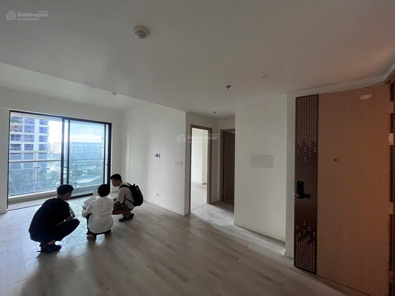 2PN góc tòa C, view trực diện hồ bơi - bán 4,5 tỷ - Sẵn Sổ Đỏ, bán gấp trước Tết