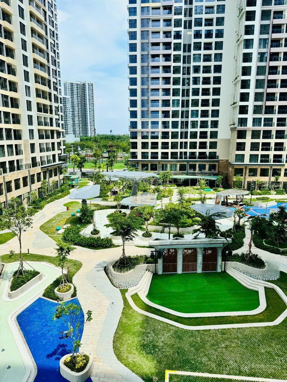 2PN góc tòa C, nội khu - bán 4.350 tỷ bao hết, sẵn sổ đỏ - Căn giá tốt nhất Lumiere Boulevard