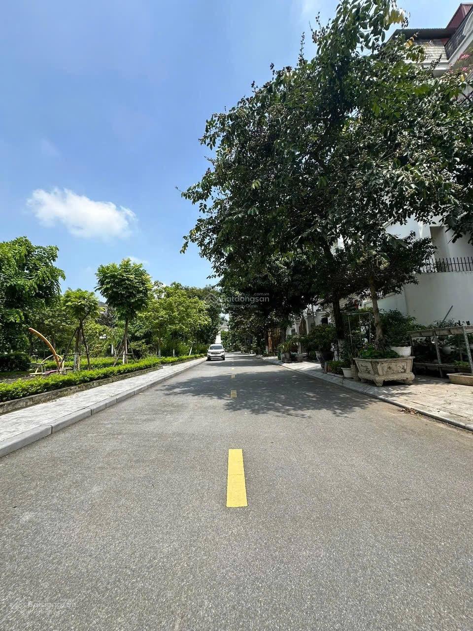 BÁN BIỆT THỰ KĐT LIDECO HOÀI ĐỨC VIEW CÔNG VIÊN 144m 5 TẦNG GIÁ HƠN 23 tỷ