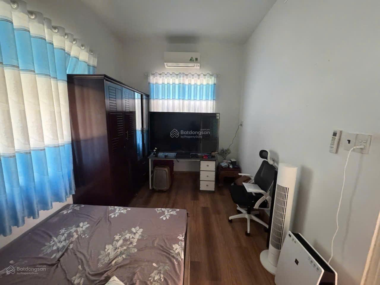 HOT! Bán căn hộ CC A2, MT Nguyễn Ái Quốc, 69m2, sổ sẵn chỉ 1tỷ690