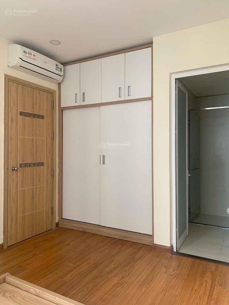 Chính chủ cần bán căn góc 3 Phòng ngủ; Nhà mới 90%. Giá bán 2,990 tỷ. LH Hương Xem ạ: 0909 086 ***