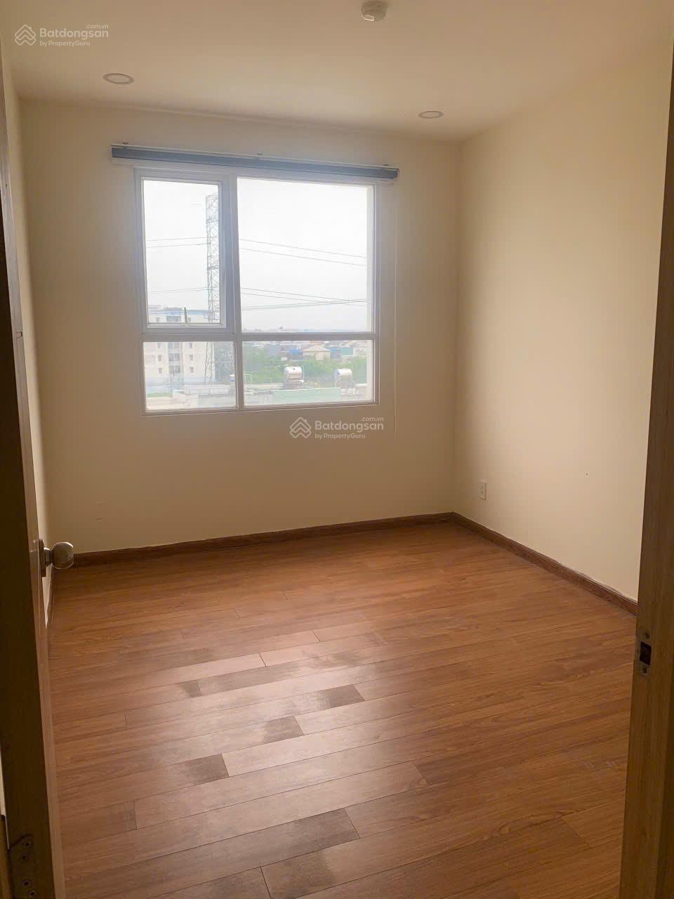 Chính chủ cần bán căn góc 3 Phòng ngủ; Nhà mới 90%. Giá bán 2,990 tỷ. LH Hương Xem ạ: 0909 086 ***