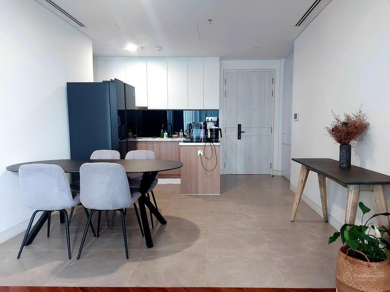 Căn hộ 2 phòng ngủ 100m2 view sông cực đẹp tại Empire City, nội thất đầy đủ giá 57 triệu