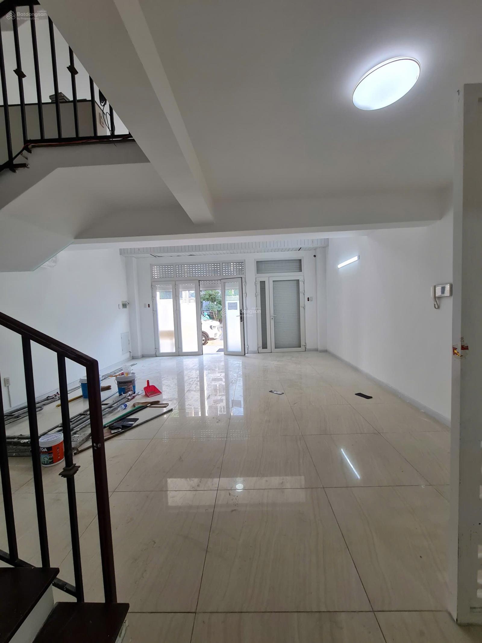 Cho thuê Nhà mặt phố tại Phú Mỹ Hưng, 50 triệu, 500m2, 8PN, 7WC