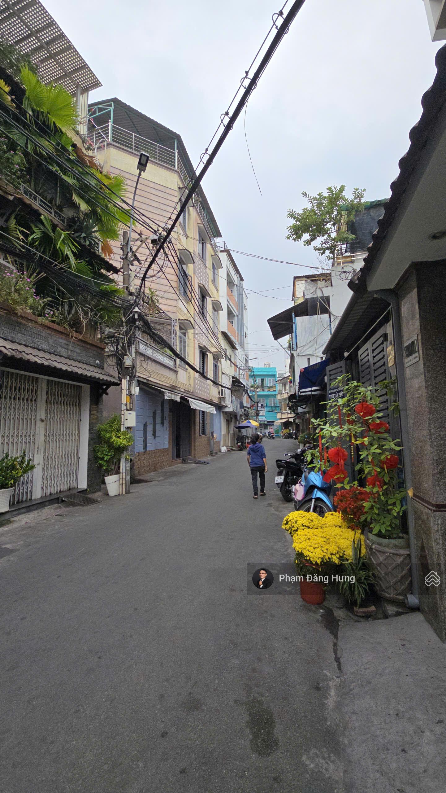 Hiếm bán nhà cách MT Phan Xích Long 100m, Phú Nhuận, gần Bv Hoàn Mỹ, 32m2, 3 tầng, chỉ 6.8 tỷ