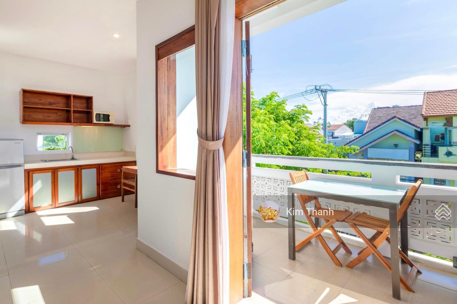 Khách sạn 4 tầng đường Lý Thái Tổ, view cánh đồng, thang máy và hồ bơi 25 tỷ