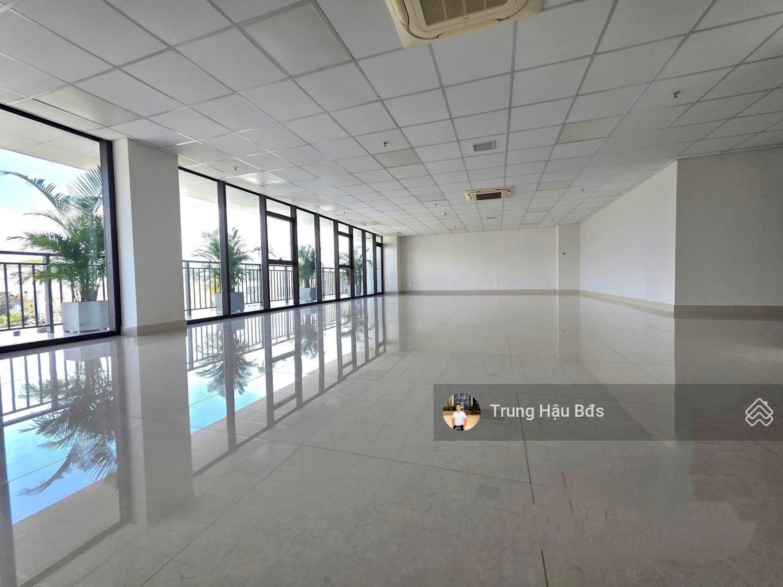 Bán Toà Nhà MT Ngay Chợ Tân Định Q.1 - DT 20x20m - CN 2200m2 Sàn - 9 Tầng - HĐT 400 Triệu - 130 Tỷ