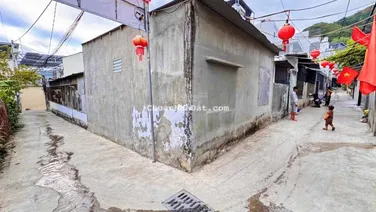 Đất hẻm Hoà Trung _ đường 2 xe máy { đi ra biển Hòn Chồng: 1,5km } Giá: 1,9 tỷ