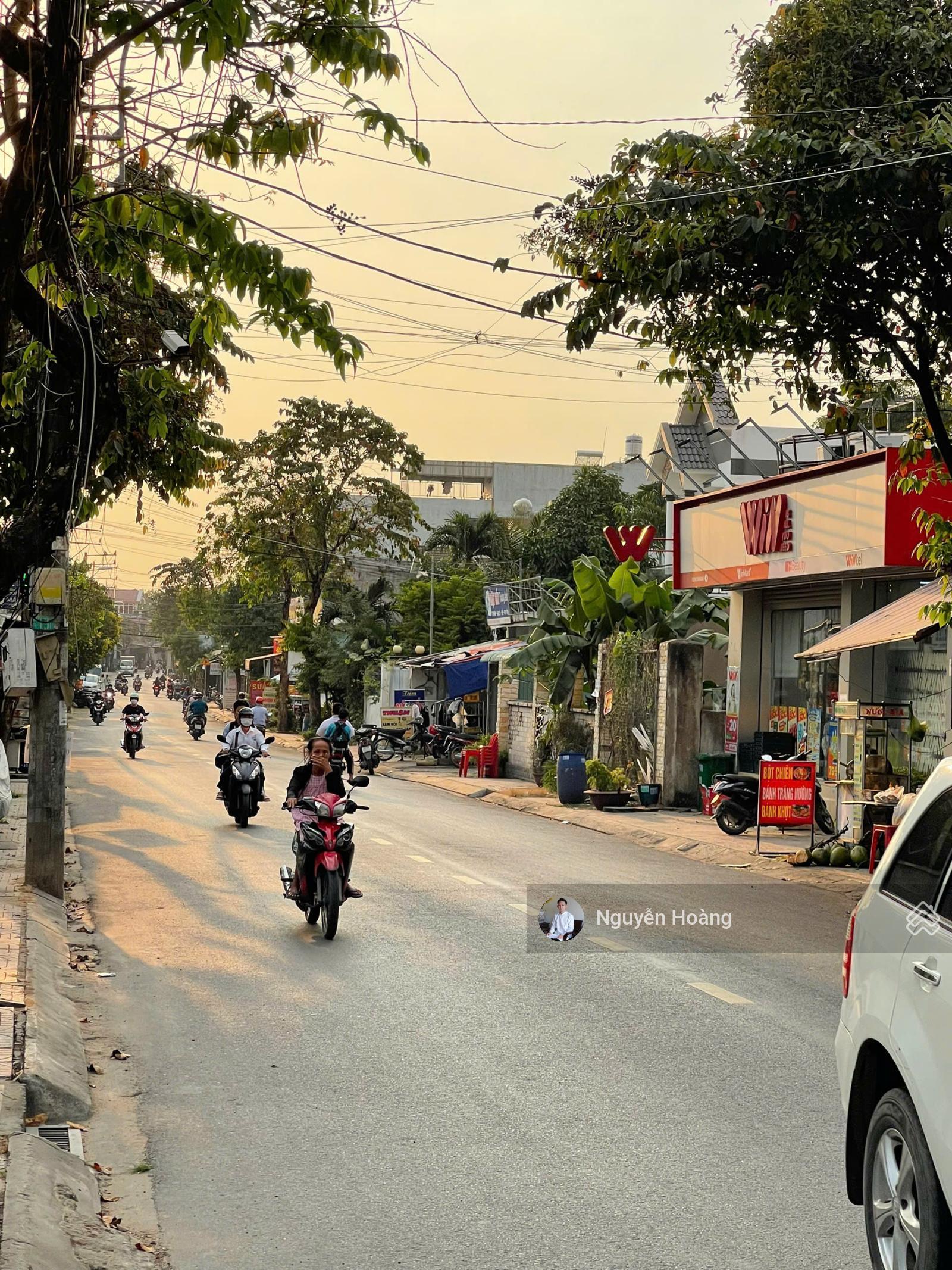 Đất Mặt Tiền Cầu Xây - Kinh Doanh Sầm Uất - Đường 20m, Vỉa Hè 3m - CPXD 7 Tầng - DT 260M2 NGANG 7.5