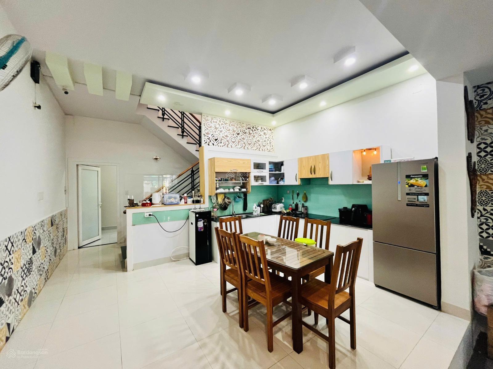 Cho thuê nhà 2 tầng, nguyên căn Gần đường Phan Phù Tiên. phường bắc nha trang ( Vĩnh Hải )