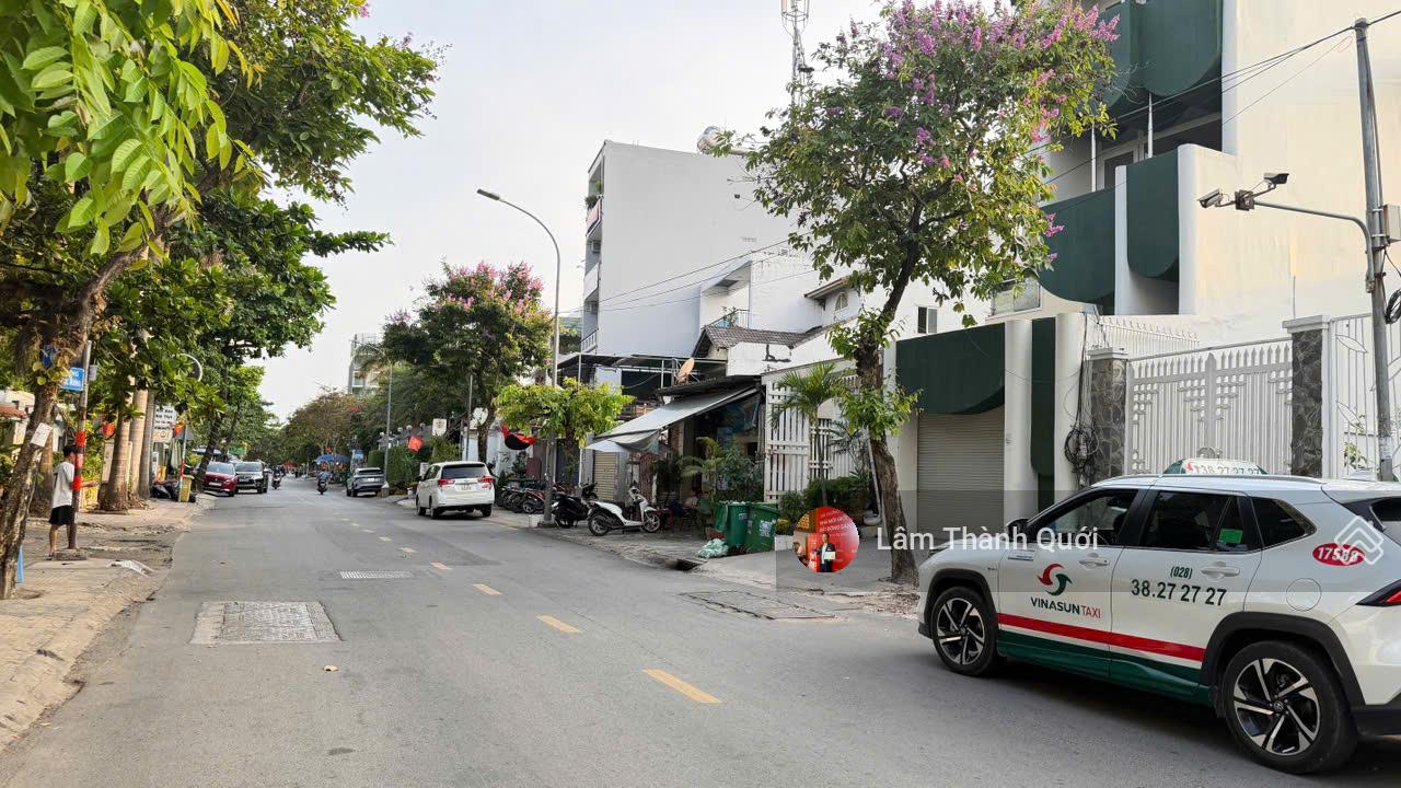 Bán nhà MT Quốc Hương, 4x30m, 1 hầm, 5 lầu, ST, gần trường quốc tế BIS, 55 tỷ