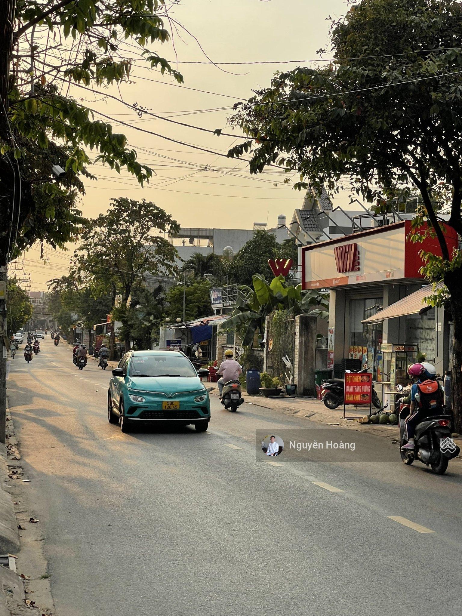 Đất mặt tiền kinh doanh sầm uất - đường 20m, vỉa hè 3m - dt 202m2 ngang 6m - cpxd 8 Tầng - 14 tỷ TL