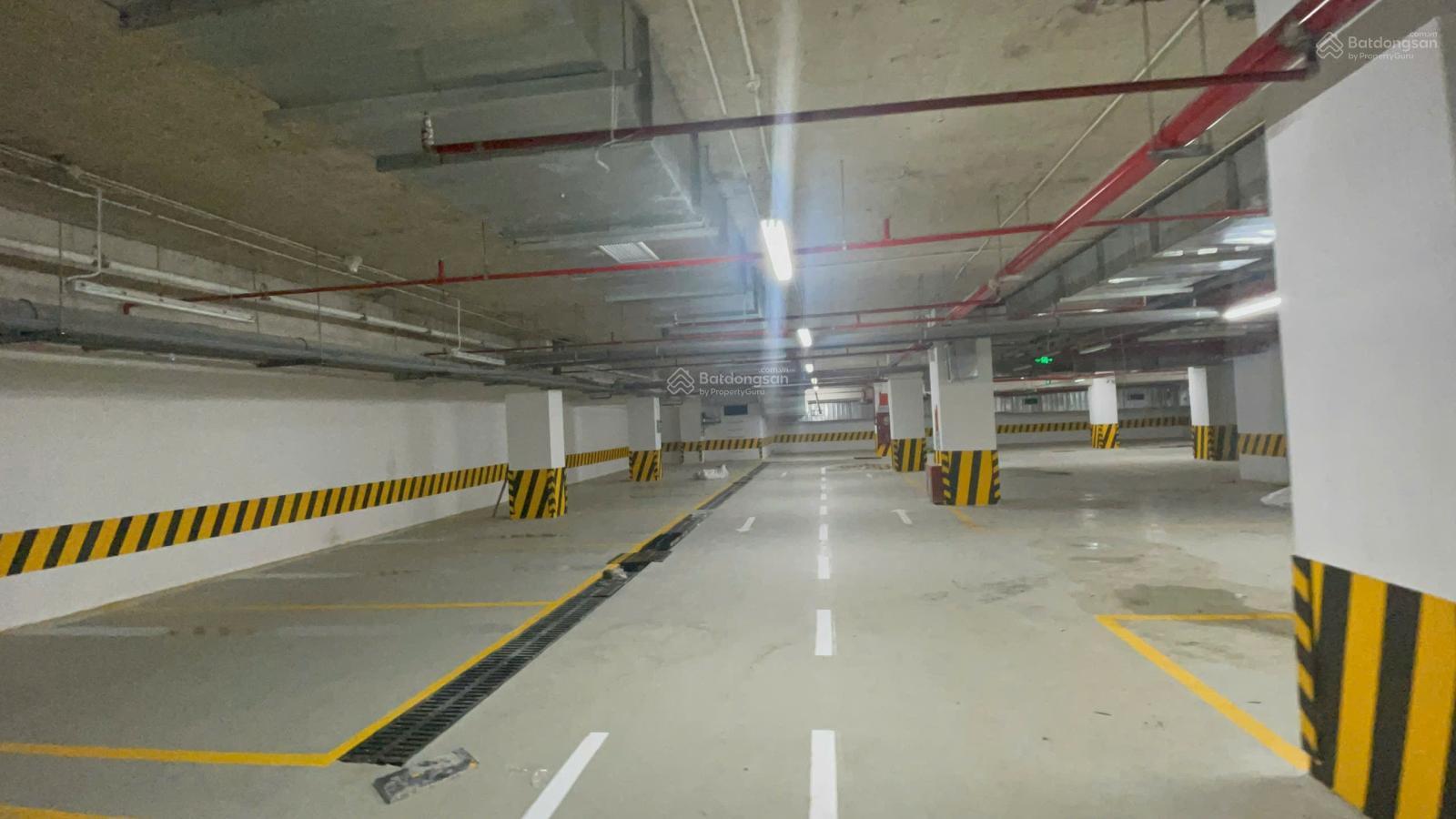Văn phòng view biển, diện tích 500m2, giá chỉ 170.000đ/m2/th