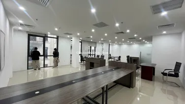 Cho thuê văn phòng 120 m2/tầng tại Vạn Phúc, thông sàn, thoáng đẹp như Ảnh giá chỉ 18 tr/tháng