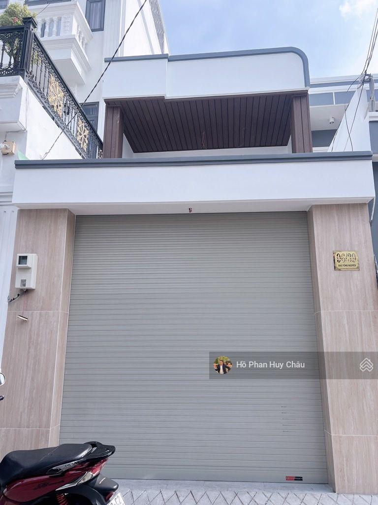 Hàng hiếm Nhà Bè diện tích khủng 96m2 xe hơi vào nhà kinh doanh 6 tỷ 8