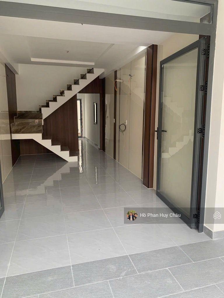 Hàng hiếm Nhà Bè diện tích khủng 96m2 xe hơi vào nhà kinh doanh 6 tỷ 8