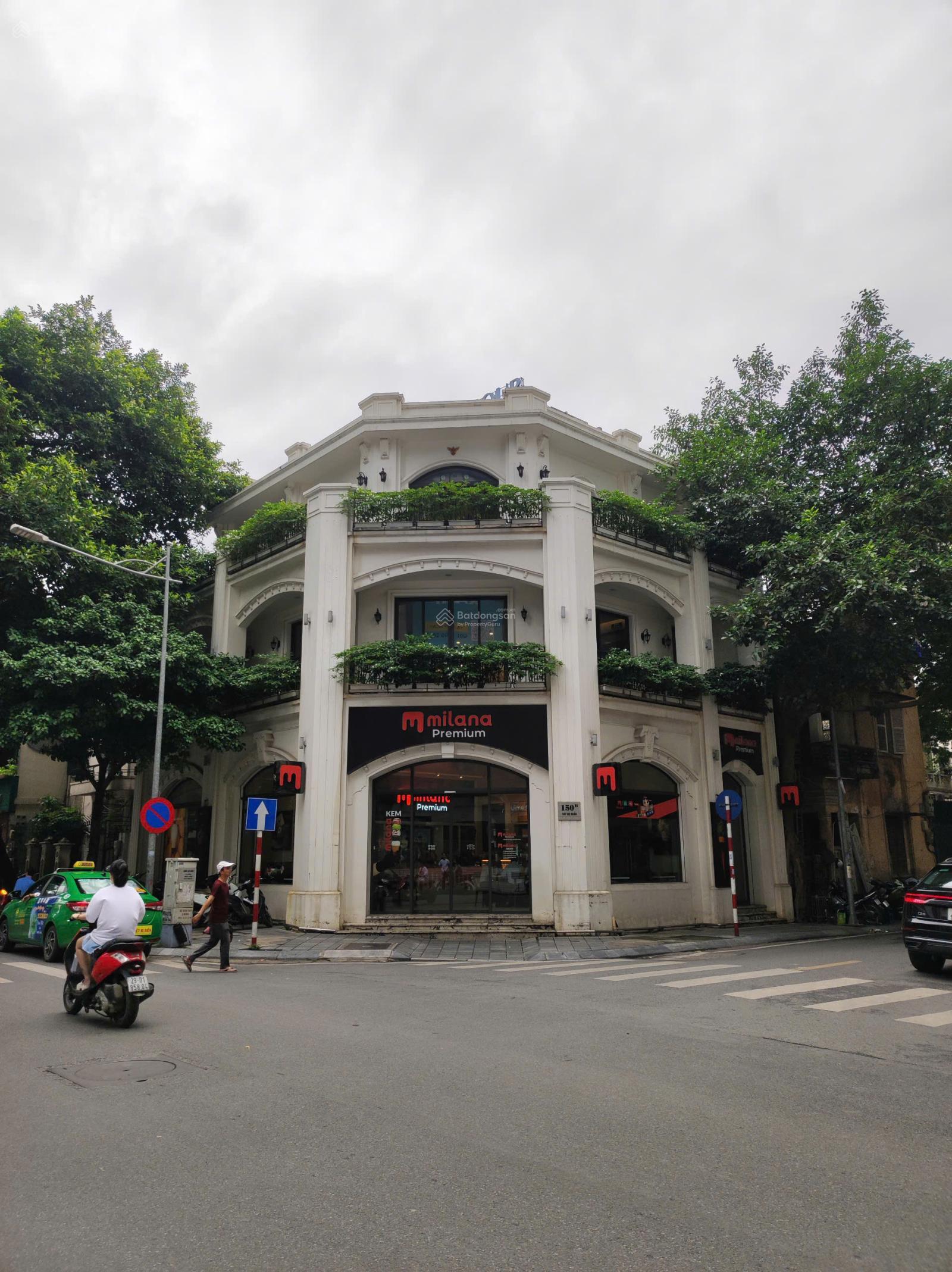 Bán nhà Mặt Phố Bùi Thị Xuân, DT 104m x 6 tầng, mặt tiền 5m, dòng tiền 1.2 tỷ/năm, 100 tỷ