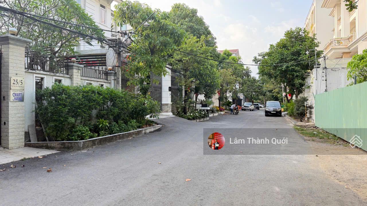 Bán nhà Xuân Thuỷ, 10x24,4m, 1 hầm, 4 tầng, nhà đẹp, 85 tỷ