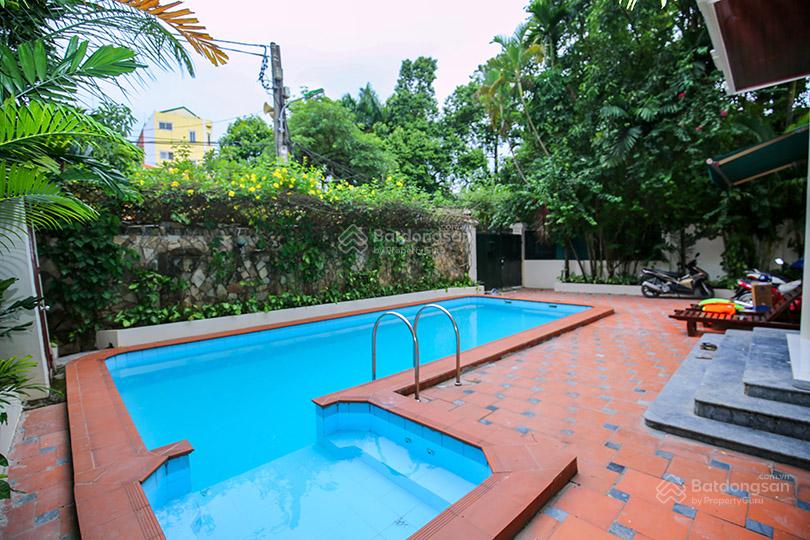 Cho thuê biệt thự 5PN, 4WC, 300m2 tại Phường Tây Hồ, Hà Nội, giá hợp lý