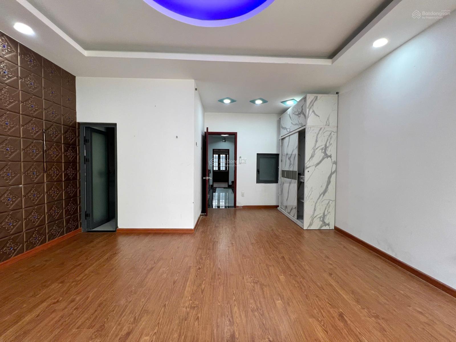 Hot chỉ 30tr nguyên căn nhà phố 1hầm 4T DT 5x22m (4PN) full máy lạnh, có bếp, phù hợp ở và làm cty