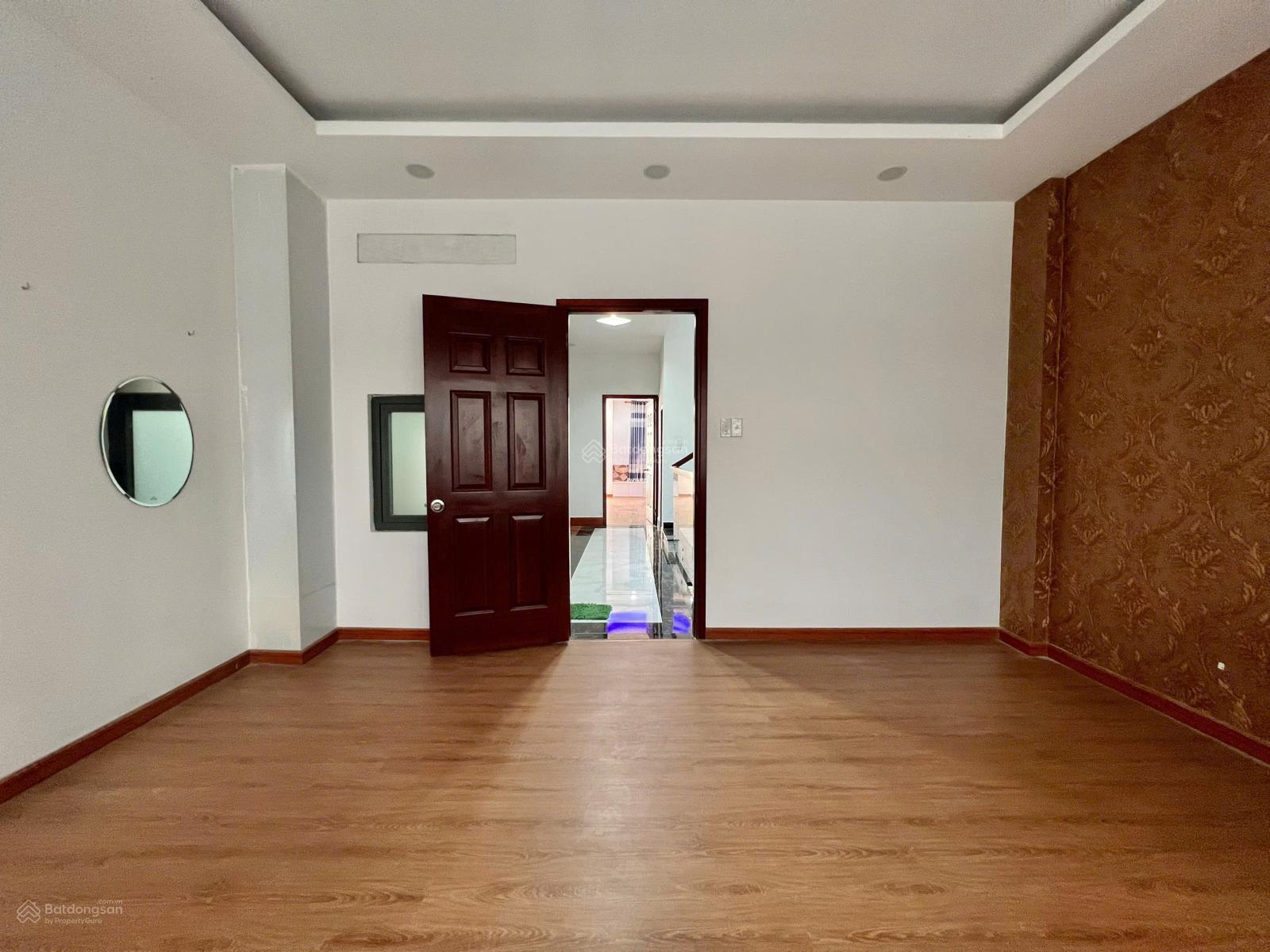 Hot chỉ 30tr nguyên căn nhà phố 1hầm 4T DT 5x22m (4PN) full máy lạnh, có bếp, phù hợp ở và làm cty