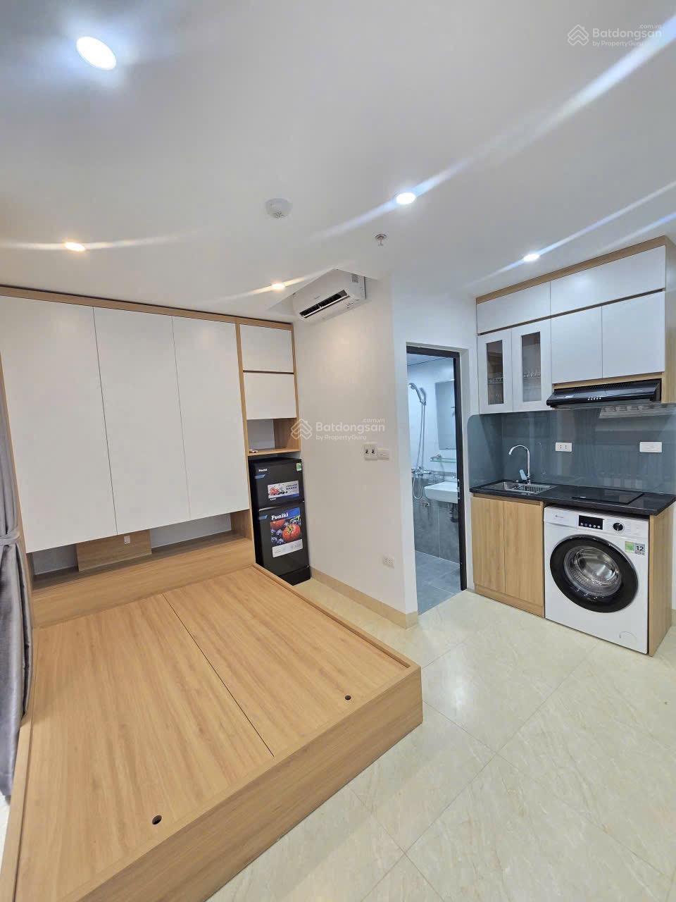 Gấp! Toà CCMN Nguyễn Trãi, dt 75m2 x7t mt 6m, 17pn kk, thang máy, thoát hiểm, pccc, cách phố 10m