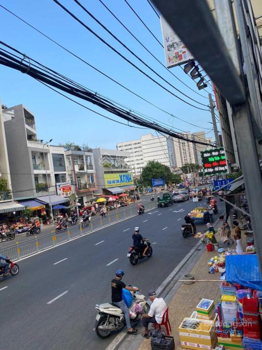 Cực tốt kinh doanh, bán nhà 4 tầng mặt tiền ngay Lạc Long Quân, gần chợ vải Tân Bình giá 11.2 tỷ