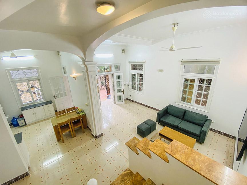 Cho thuê NR 4PN, 2WC, 120m2 ở Tây Hồ, giá cực chất 29 triệu VND