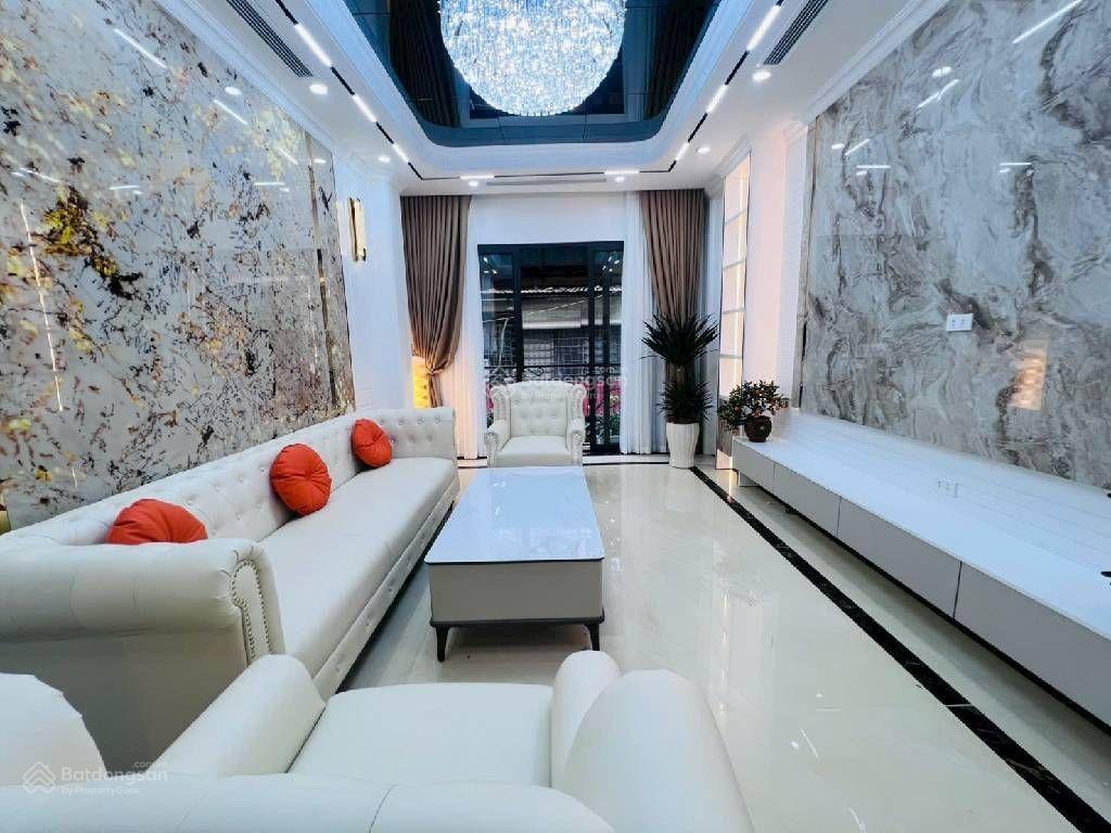 Bán BT 60m2, 5PN, 7WC tại Hoàng Quốc Việt, Nghĩa Đô, Cầu Giấy, giá 26,8 tỷ